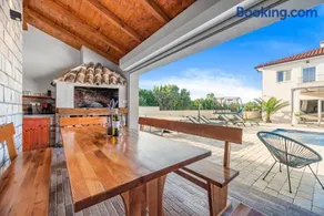 Ferienhaus mit privatem Pool, Grill und Garten - Image 4