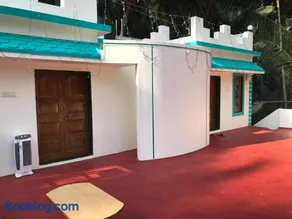 Acharekar's Home stay - Adorable AC and Non AC Rooms with free Wi-Fi - Image 3