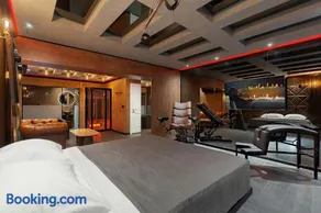 Mask Hotel - Image 2