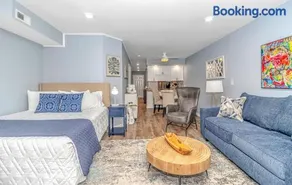 Fully Renovated First Floor Condo! Cypress Bay J-2 - Image 5