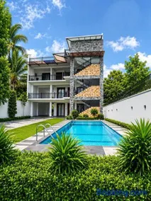 Villa 777 - Image 1