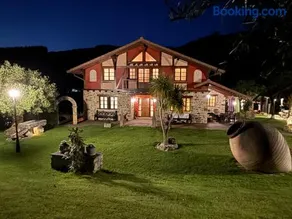 Vivienda turistica jardín con encanto y piscina - Image 1