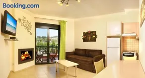 Avra Apartments - Image 2
