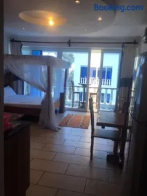 Bamburi Beach Studio Apartment B41 - Image 4