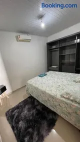 Casa Grande com 2 quartos e 3 camas com AR CONDICIONADO nos dois quartos - Image 4