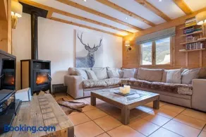 Chalet Muguet Gauche with Hot Tub Sleeps 10 Central Morzine - Image 2