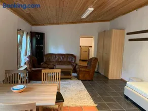 Very Attractive Location - Image 4