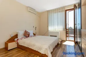 Royal Blue Apartments with Sea View in Old Nessebar - Image 3