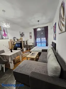 Alek Place - Image 1
