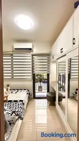 Cozy Condo near Mall of Asia - Image 1