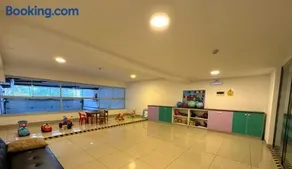 Amplio departamento ejecutivo con excelente vista - Image 3