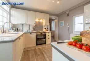 Khina Cottage - Image 2