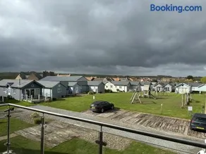 Echo Beach - Sleeps 12 - Part of the The Bay Filey Holiday Village with pool, gym and direct beach access, pub, restaurant, tennis and meadows walks - Image 3