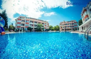 Sunny Fort Private Apartment - Image 4