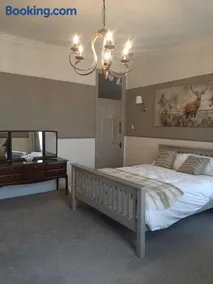 Stonehouse Apartment - Image 3