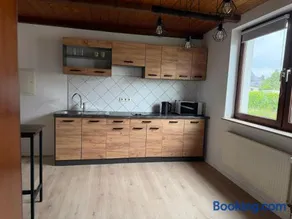 Zimmer im Erdgeschoß mit Bad und Küche - Image 3