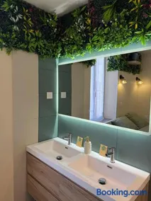 La Jungle - A71 - Jacuzzi et Cinéma - Image 2