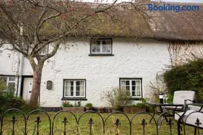 Snowdrop Cottage - Image 2