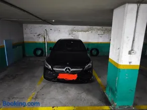 Ático con terraza, garaje y muy céntrico - Image 3