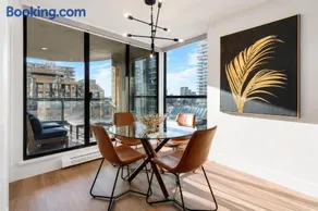 Your Downtown Vancouver Escape, Spacious, Serene & Scenic - Image 5