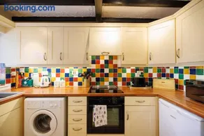 Holiday Cottage - 4 bedrooms - Image 4