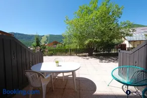 Apartamento vacacional con piscina, terraza y sauna - Image 4