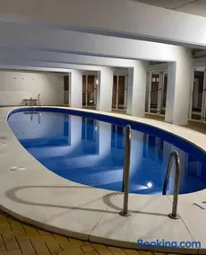 Ático con bonitas vistas y piscina - Image 4