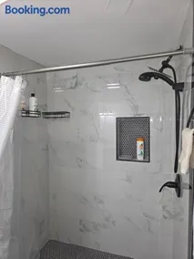 Private Executive Suite - Image 4