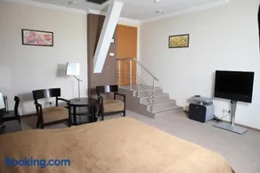 Lavina Park Hotel - Image 3