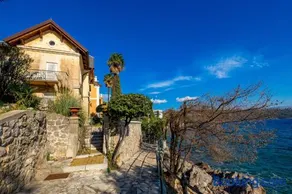 Villa by the Sea - Image 1