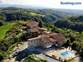 Casa in Bocca al Lupo Ruime design-appartementen met zwembad en Alpenzicht in de Langhe - Image 1