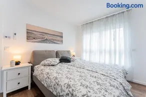 Flex SelfCheckIns 100 - Zagreb - 2 Bedrooms - Parking - Loggia - Image 2