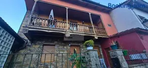 La Casona y El Apartamento De La Foz - Image 1