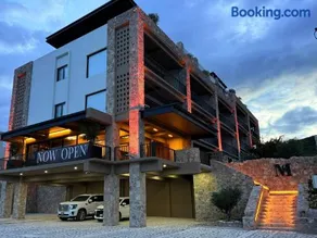 Hotel Montessuites - Image 1