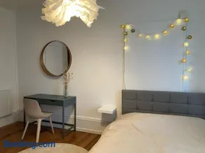 Appartement avec place de parking et box vélos - Image 3