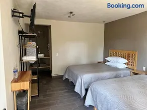 Hotel San Carlos - Image 3