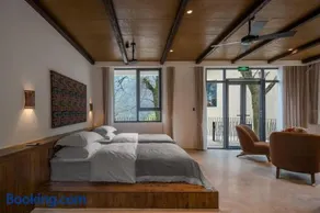 Quzhou Rixi Mountain Middle Homestay - Image 2