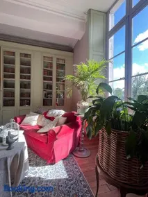 Lily Room - Image 3