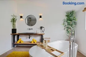 Bamboe Suite Bentveld met ligbad en gratis parkeren - Image 3