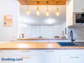 SERENITY - 3 mins from Disney, Free Parking, Self-Checking with fully equiped gym - Image 2