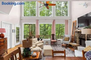 Treescape - A family friendly cabin adventure - Image 1