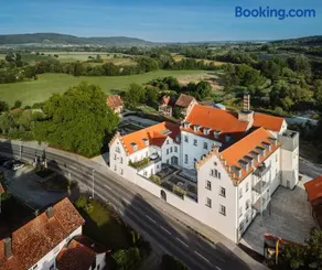 Schloss am Bodensee I Private Sauna & Whirlpool - Image 2