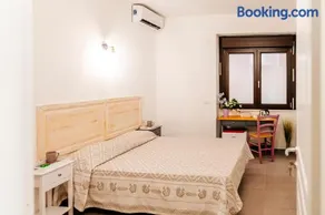 Domo Mediterranea Affittacamere-Guest House - Image 5