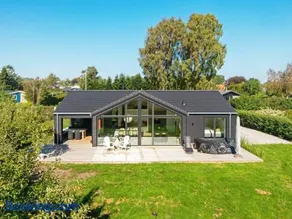 Family Holiday Home in Juelsminde - Image 5