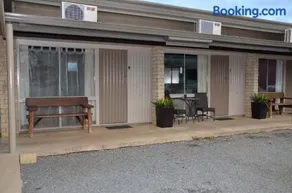 Warwick Motor Inn - Image 3