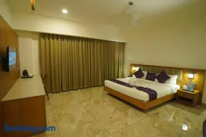 Hotel Devalokam - Image 1