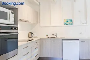Alani - Absolute Beachfront - Sleeps up to 10 - Image 4