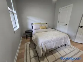 Renovated 4BR 6 Bed 3 and a half Bath Near DFW Airport - Image 5