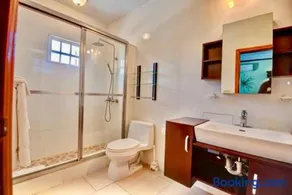 4C's Vacation Suites - Image 2