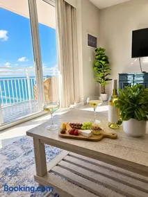 NEW Oceanfront Resort Condo Pool Beach - Image 3